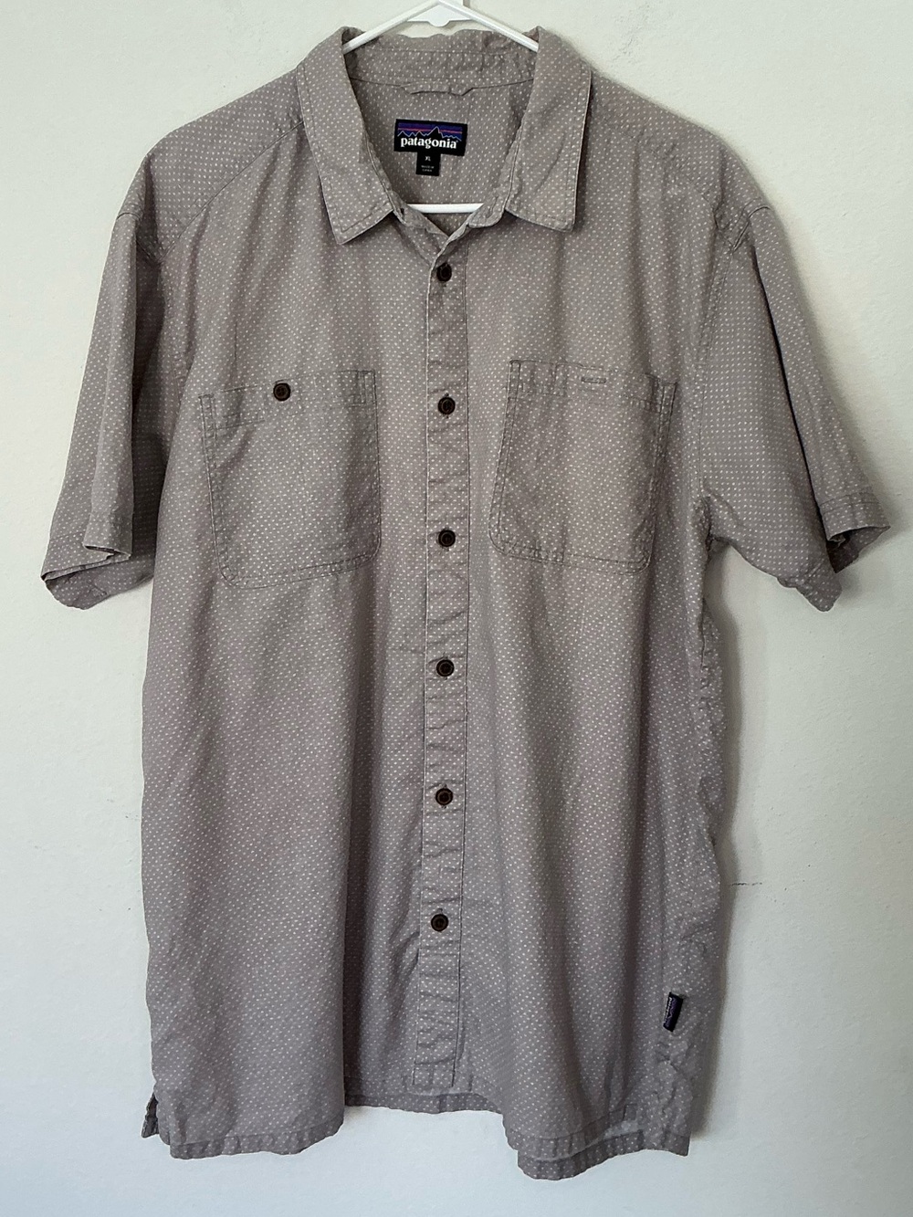 Patagonia Men’s Organic Cotton Blend Short Sleeve Button Front Shirt – XL